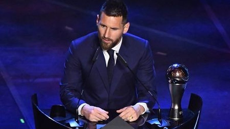 Messi é finalista do prêmio The Best da Fifa, ao lado de Mbappé e Benzema