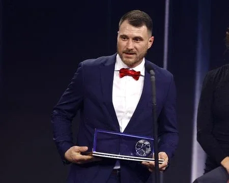 Vencedor do Prêmio Puskas, Oleksy não acredita que superou golaços de Richarlison e Payet