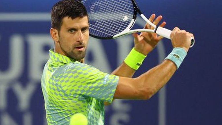 Governador da Flórida pede a Biden que deixe Djokovic entrar nos EUA mesmo não vacinado