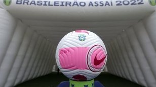 Dino determina investigação da PF sobre suspeita de manipulação de jogos de futebol