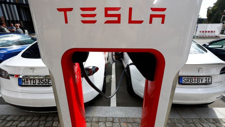 Tesla busca expansão na Índia e contrata executivo