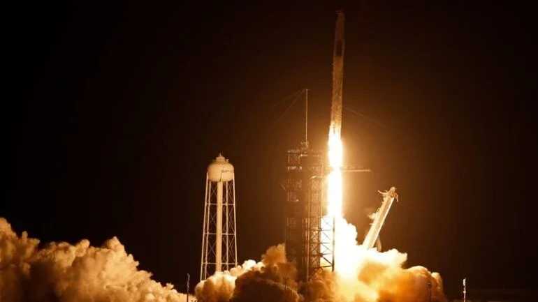 Japonesa afirma ter sido enganada por falso astronauta russo, que precisava de ajuda para voltar à Terra