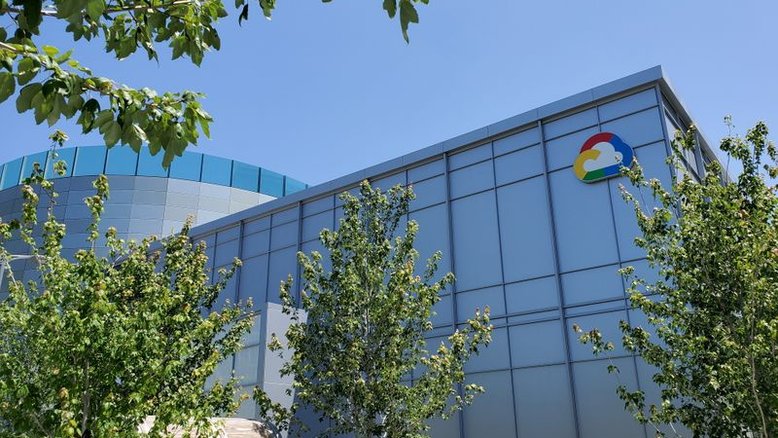 Serviços de nuvem das big techs podem enfrentar teste, diz Banco da Inglaterra