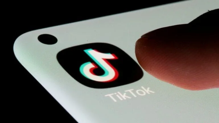 Dancinhas de TikTok podem ocasionar demissão por justa causa; entenda