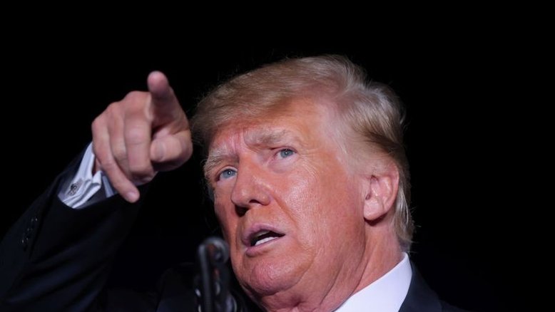 Trump pede que juiz federal force Twitter a restaurar sua conta