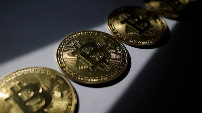 Bitcoin cai abaixo de US$60 mil pela 1ª vez desde 1 de novembro