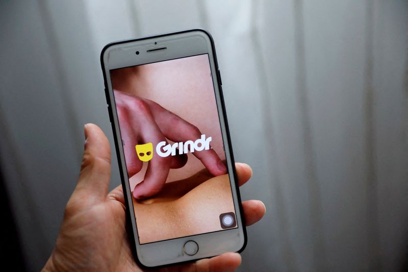 Golpe do encontro: polícia prende suspeito de atrair jovens por meio de app gay em SP