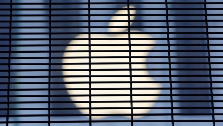 Novas regras propostas por UE ameaçam segurança do iPhone, diz presidente da Apple