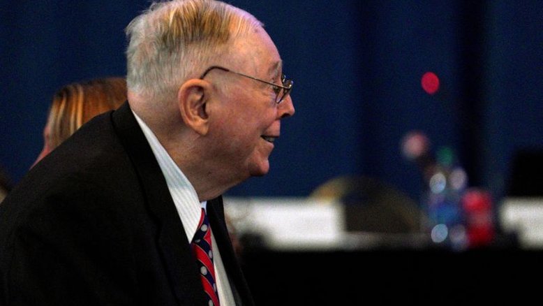 Munger, da Berkshire, diz que é direito da China cortar asas de Jack Ma