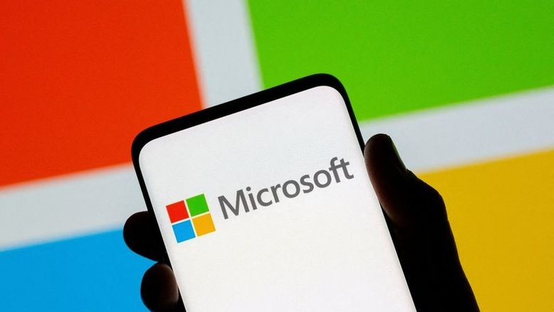 Microsoft anuncia forte projeção de receita e ações sobem