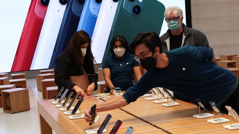 Apple se mantém na liderança mesmo com queda do mercado de smartphones, dizem fontes
