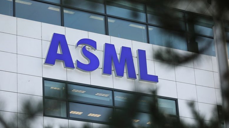 Fabricante de máquinas para chips ASML recebe recorde de encomendas no trimestre