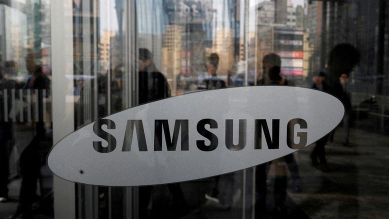 Samsung tem melhor trimestre em 4 anos, mas alerta para demanda mais fraca de chips