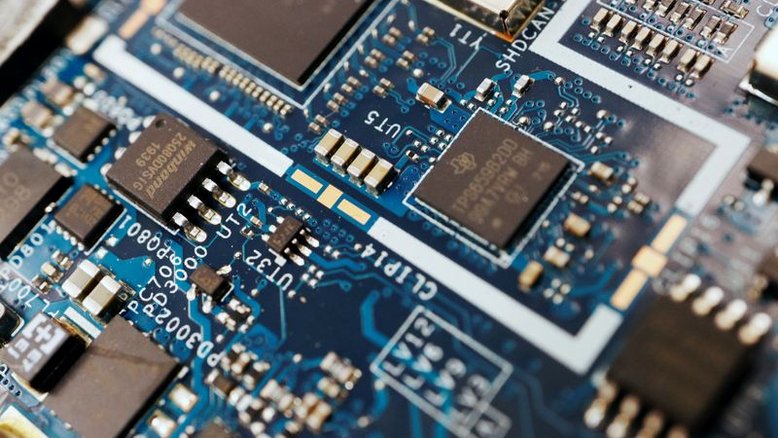 Novata chinesa YMTC se aproxima de rivais com chip de 232 camadas