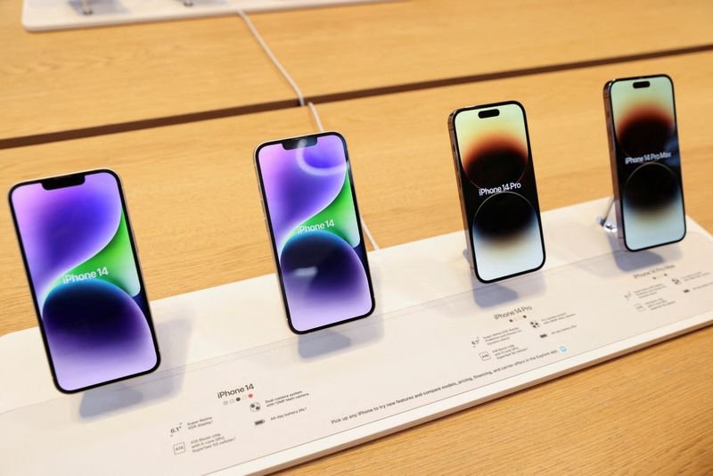Apple lançará iPhone mais fino em 2025 enquanto enfrenta queda nas vendas
