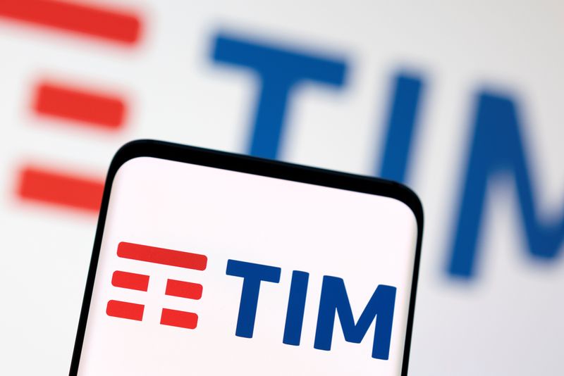 Telecom Italia convoca reunião do conselho apesar de impossibilidade da Vivendi para comparecer, diz fonte