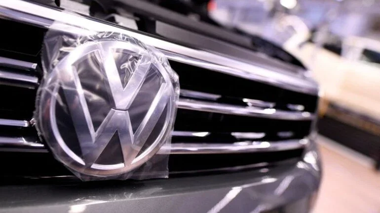 Marcas da Volkswagen suspendem atividades pagas no Twitter