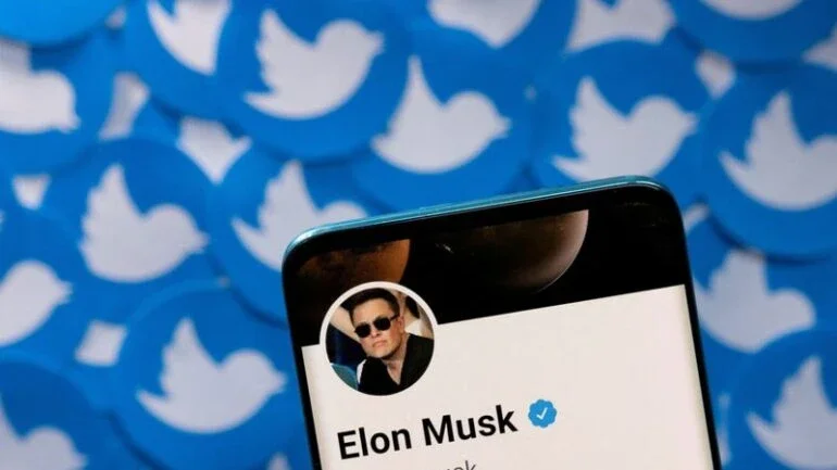 Twitter planeja elevar preço de assinatura Blue a US$11 para usuários de iPhone, diz site