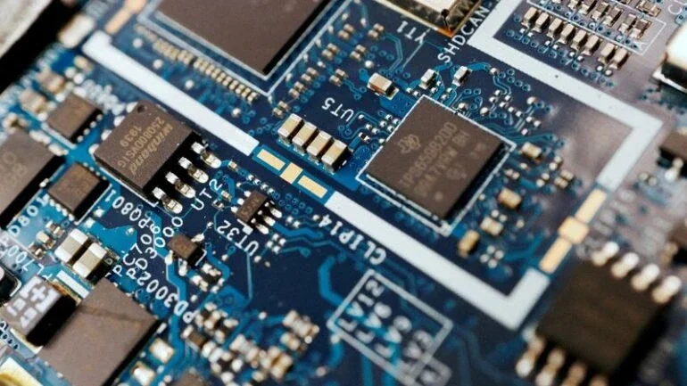 China prepara pacote de US$143 bi para empresas de chips, dizem fontes