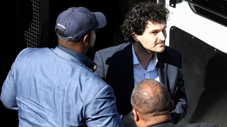 Fundador da FTX aceita ser extraditado das Bahamas para os EUA