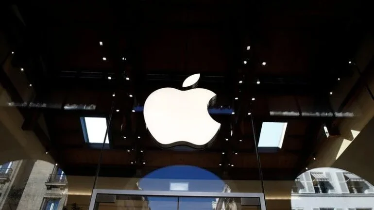 Apple tem vendas trimestrais acima do esperado com forte desempenho de iPhones e serviços