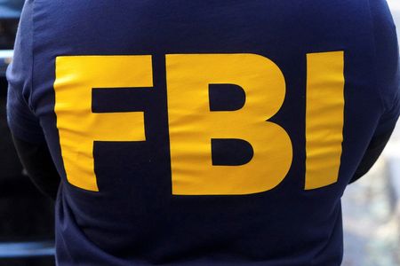 Fanáticos de seita contra CIA e FBI são condenados à prisão perpétua