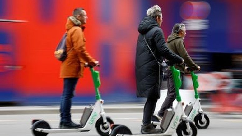 Paris proibirá patinetes elétricos de aluguel a partir de setembro
