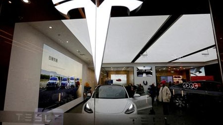 Tesla reduz preços de modelos dos EUA após perder metas de entrega