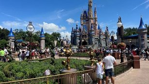 Ações da Disney caem com perda de assinantes no serviço de streaming