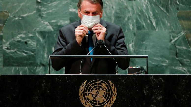 Bolsonaro e integrantes de comitiva ficam em isolamento e fazem novo teste até domingo