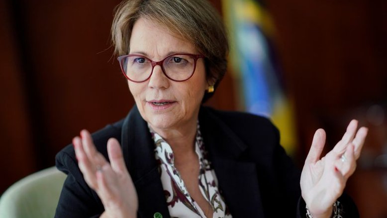 Ministra Tereza Cristina diz que está com Covid-19 e passa bem
