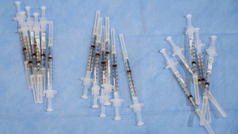 Brasil terá 354 milhões de doses de vacinas contra Covid em 2022, diz Queiroga