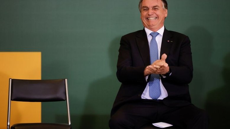 Bolsonaro elogia Lira por aprovação do ICMS fixo sobre combustíveis, mas diz que proposta não é ideal