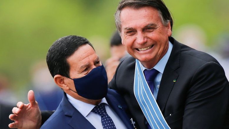 TSE rejeita ações contra chapa Bolsonaro-Mourão, mas manda recados sobre 2022