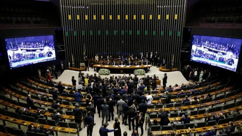 Câmara retira da PEC dos Precatórios trecho que pretendia mudar regra de ouro