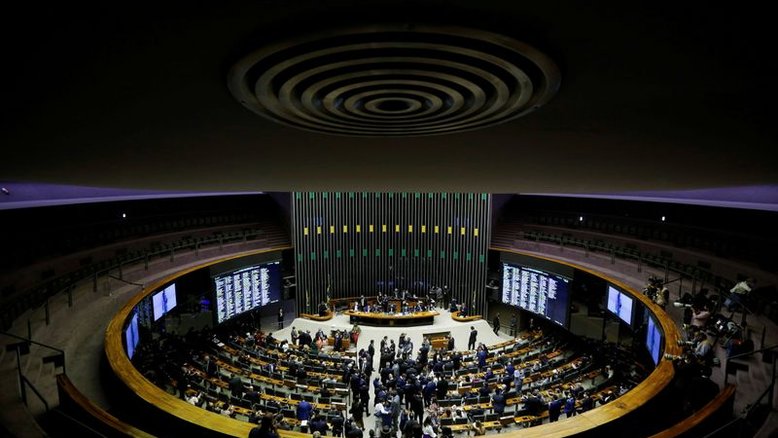 Câmara aprova texto-base da MP do Auxílio Brasil