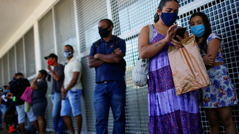 Governo estuda edição de MP para viabilizar Auxílio Brasil de R$400 já em dezembro