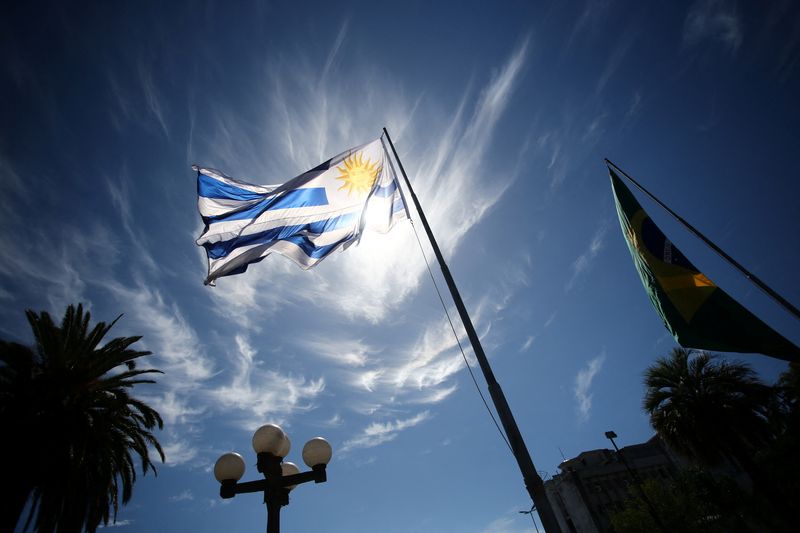 Uruguai: suspeita de espionagem sacode círculo presidencial