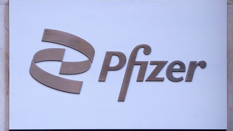 Pfizer diz que pandemia pode se estender até 2023 e estuda 3ª dose para crianças