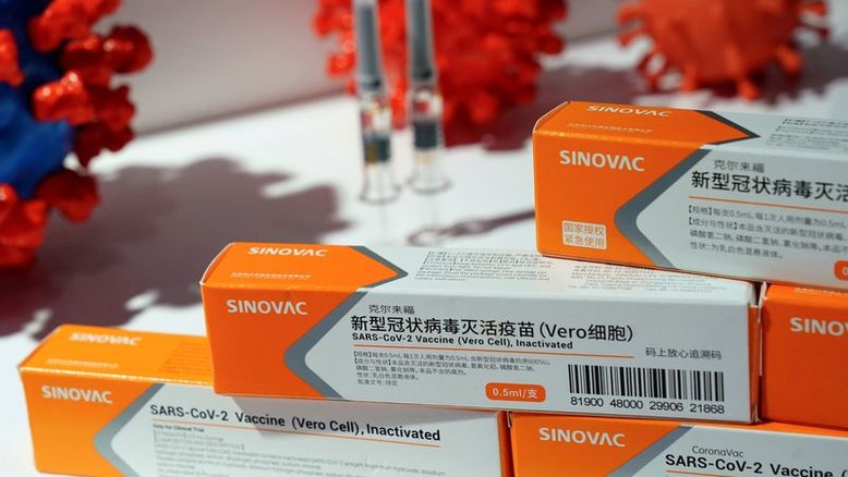 Estudo diz que vacinados com CoronaVac têm 74% menos chance de morte
