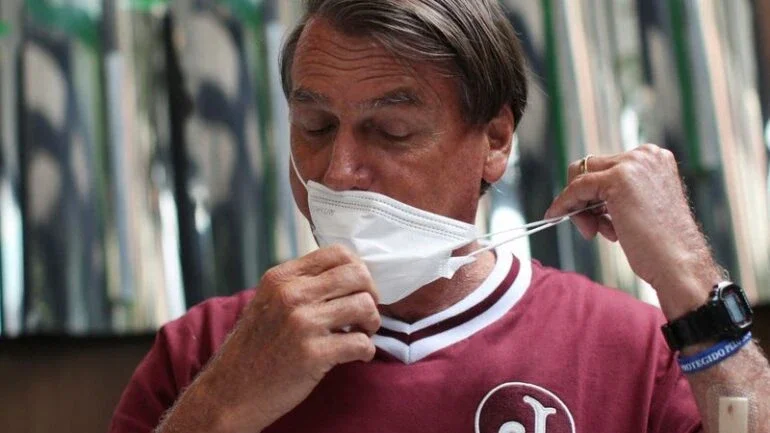 Bolsonaro faz pregação contra vacina pediátrica da Covid-19 e ataca Anvisa