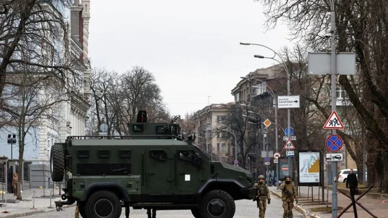 Rússia invade Ucrânia em "horas mais sombrias" da Europa desde a 2ª Guerra Mundial