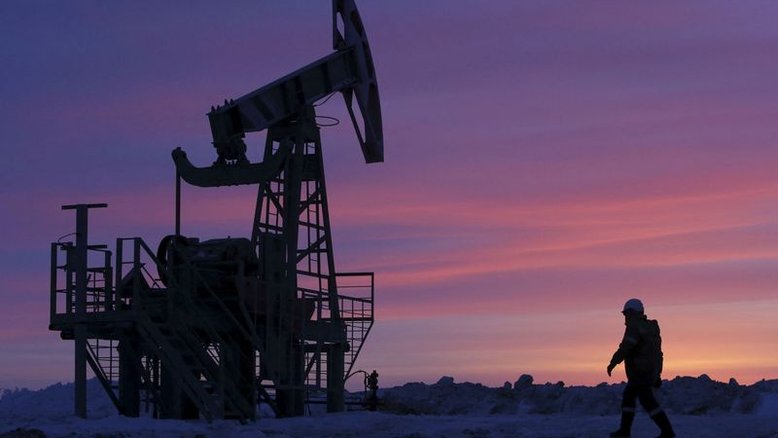 Preços do petróleo caem para US$125 enquanto investidores avaliam embargo dos EUA à Rússia