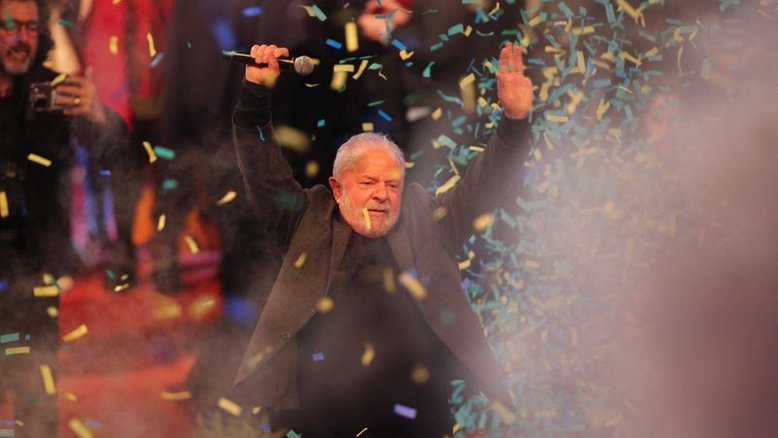 Lula tem 46% das intenções de voto e venceria em 1º turno, diz Genial/Quaest