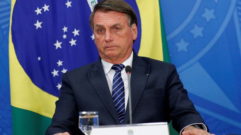 Pesquisas mostram a derrocada de Bolsonaro