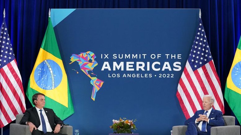 Biden disse a Bolsonaro que acredita que Brasil terá eleição livre e justa, segundo Departamento de Estado