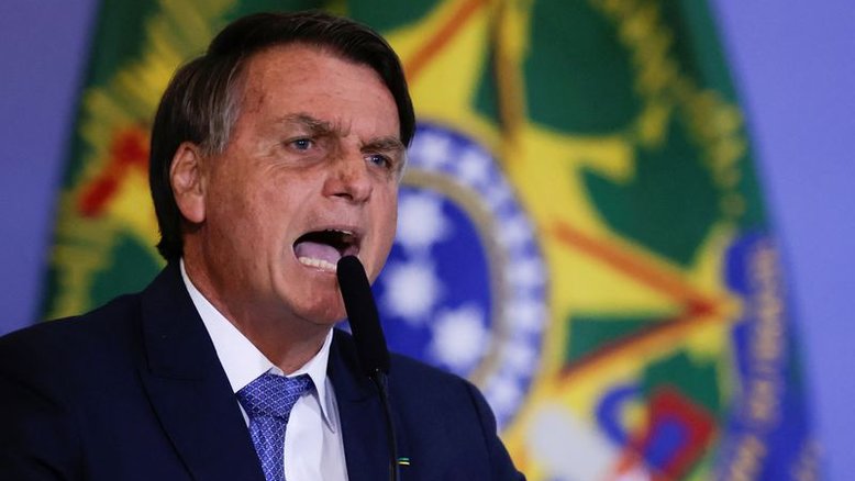 Bolsonaro usa pauta antiaborto para animar a militância