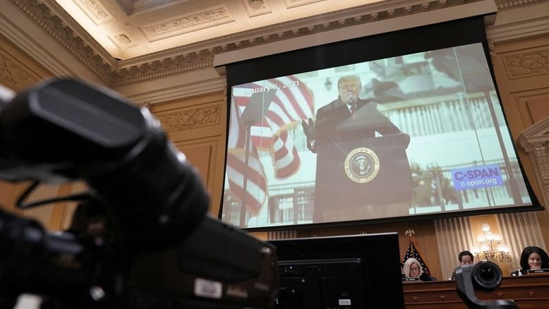Trump incitou ataque de 6 de janeiro após reunião “descontrolada” na Casa Branca, diz painel