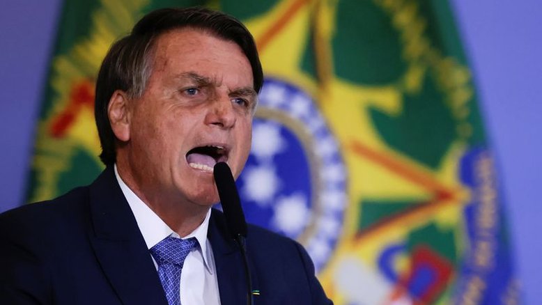 Moraes dá 48h para Bolsonaro se manifestar sobre discurso do ódio; presidente vê conflito entre Poderes