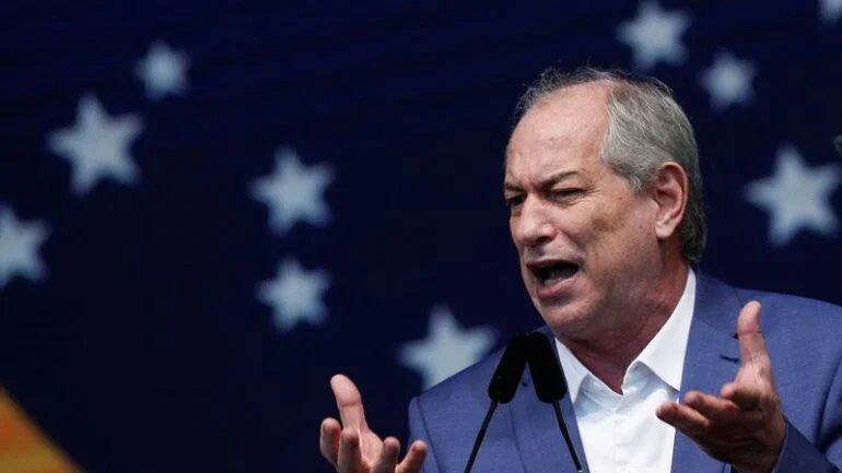 Ciro Gomes discute com jornalista durante entrevista: "Me deixe terminar"